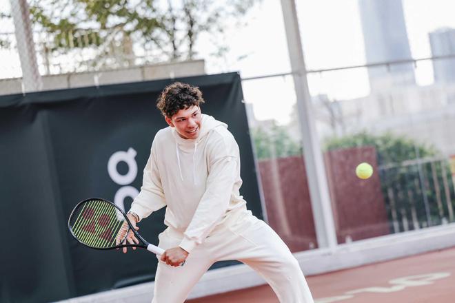 楚阿梅尼谈奥利塞：我知道他的实力，今天他踢得很棒.