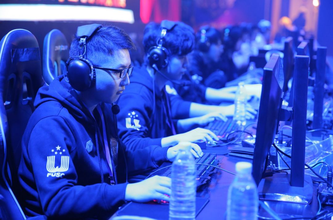 孔帕尼：客胜弗赖堡是我们最重要的胜利之一 凯恩为了球队取得成功倾尽全力