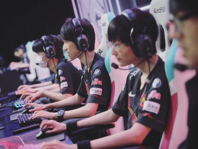 亚洲杯莱福枪／手枪射击赛｜阿丽雅 努鲁莎莎摘金 菲道勿斯为弟子自豪.